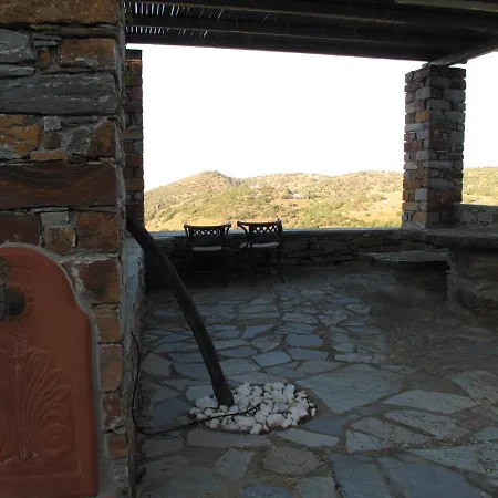 Hébergement de vacances Charming House In Kastanies With Fireplace And View